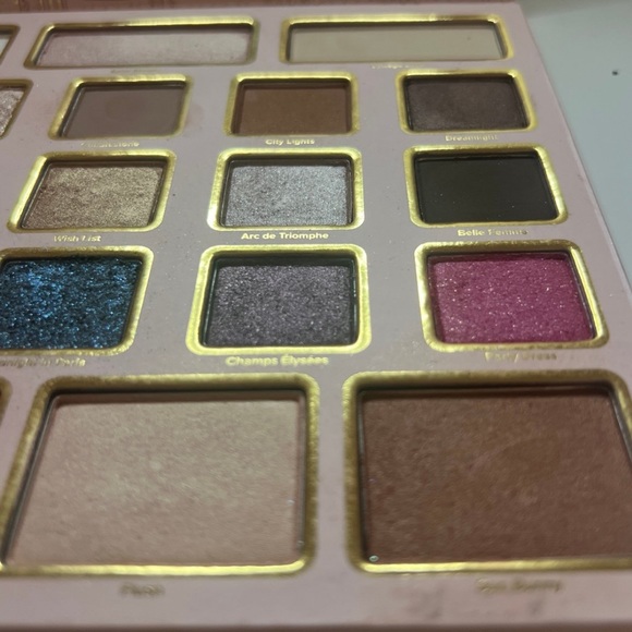 Too Faced Christmas Holiday Face and Eye Palette - Picture 5 of 5